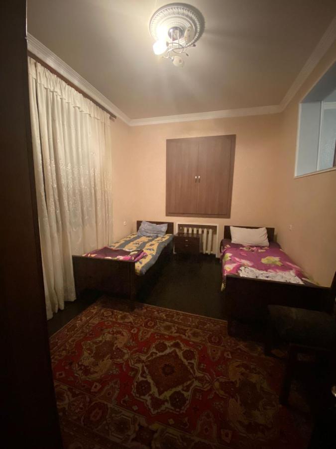 Hero Hostel Yerevan Exterior photo
